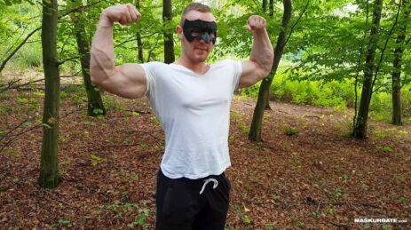 Hunk jerking off outdoors