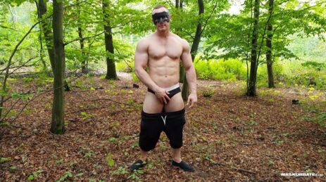 Hunk jerking off outdoors