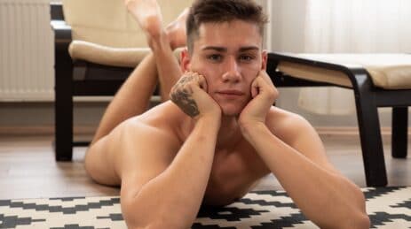 Sexy hung boy Evan Ryker