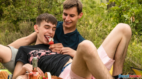 Twinks fucking in the woods